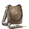 farbig-grau-taupe-geschmolzen